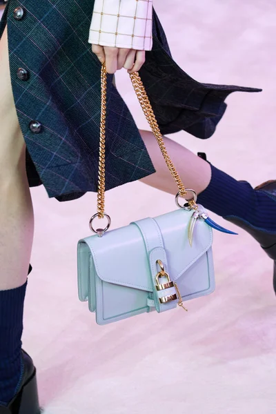 Look 8